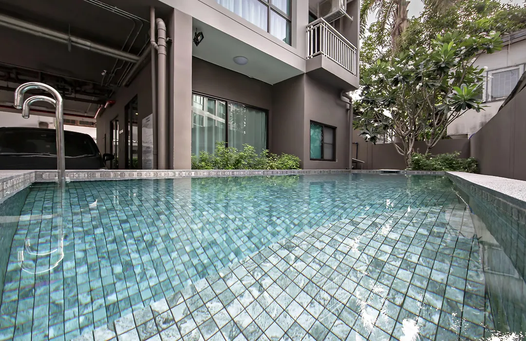 Like Sukhumvit 22-1