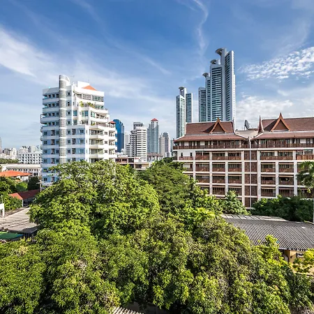 Like Sukhumvit 22-2